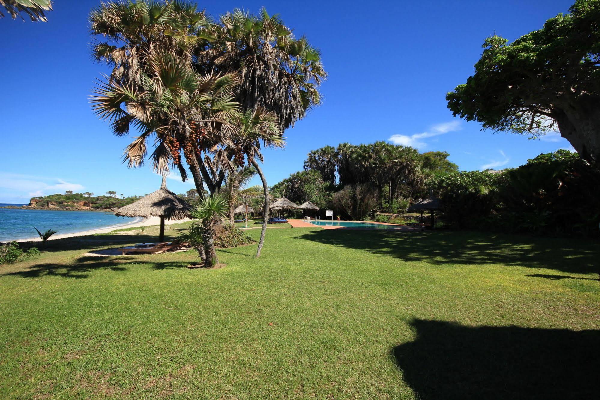 Amani Beach Resort Kutani Eksteriør billede