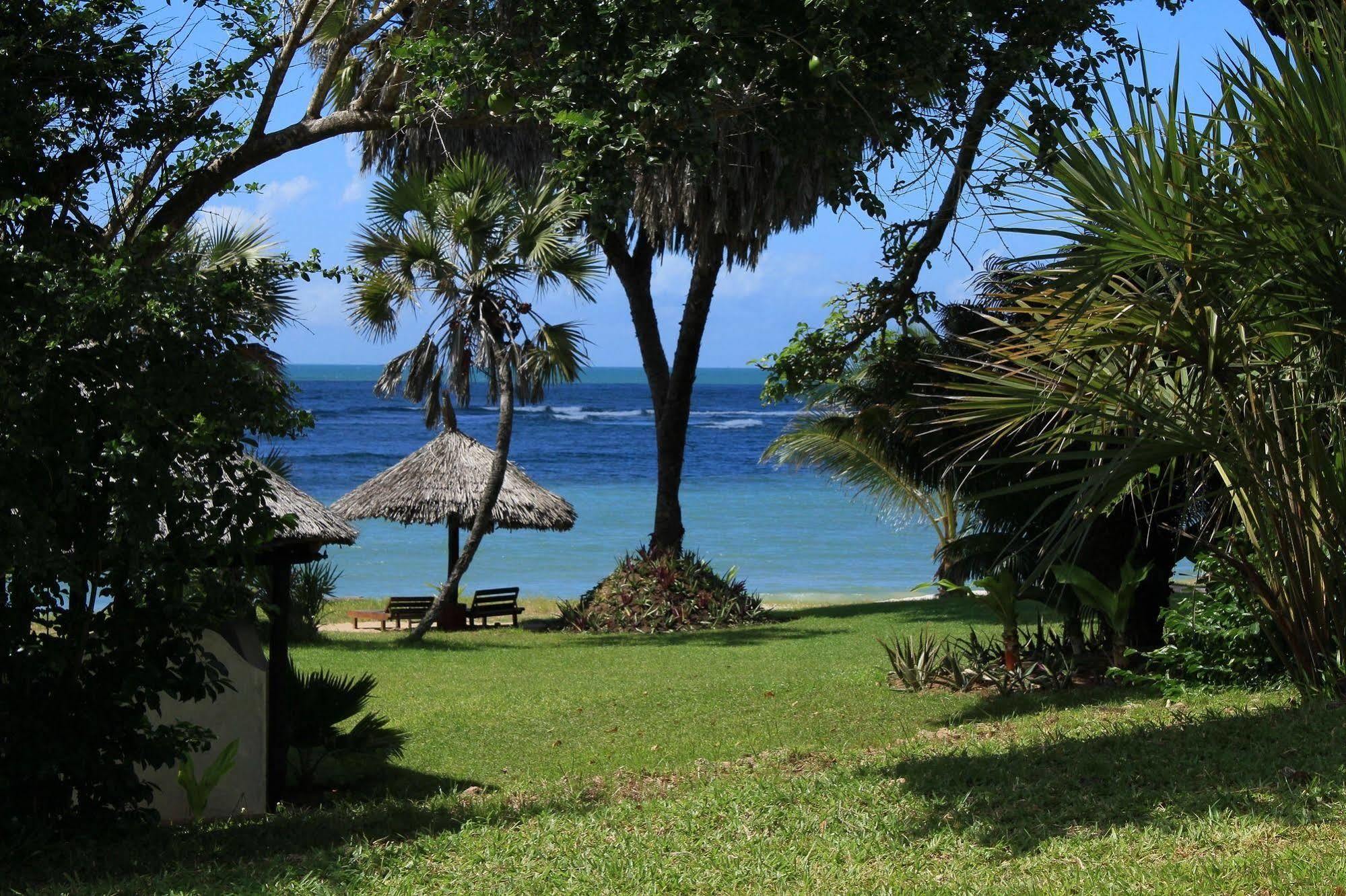 Amani Beach Resort Kutani Eksteriør billede